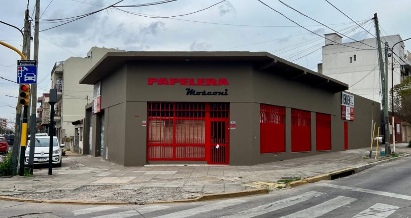 LOCALES EN ESQUINA DE 178 M2 CUBIERTOS EN VENTA EN RAMOS MEJIA-IDEAL PROYECTO INMOBILIARIO