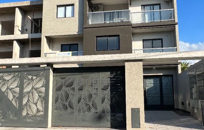 DEPARTAMENTO DE 2 AMBIENTES EN VENTA EN VILLA LUZURIAGA CON BALCON COCHERA OPCIONAL