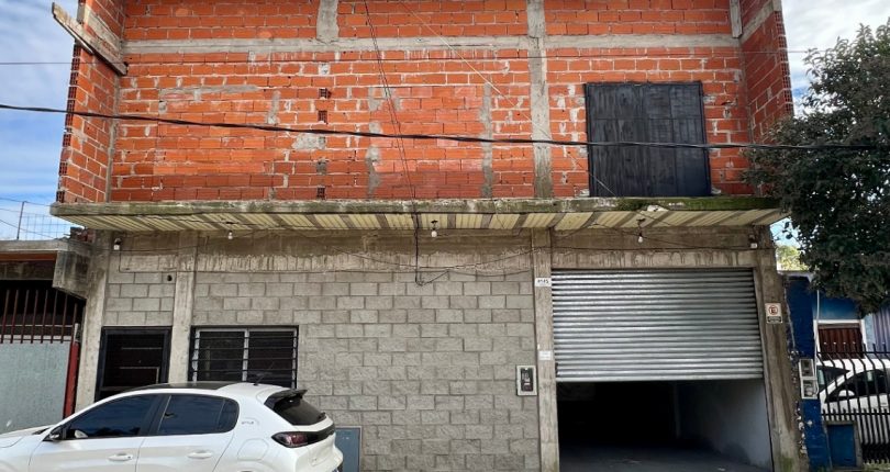 GALPON DE 480 M2 APROX EN VENTA EN SAN JUSTO CON OFICINA Y PATIO