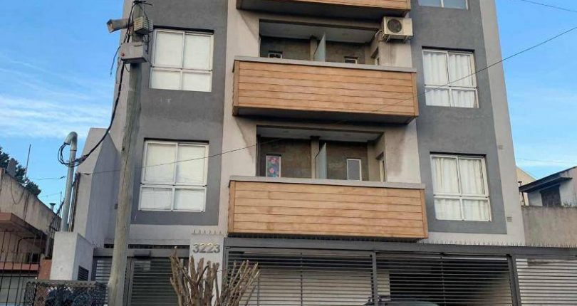 DEPARTAMENTO EN DUPLEX DE 3 AMBIENTES EN VENTA EN SAN JUSTO CON TERRAZA Y BALCONES