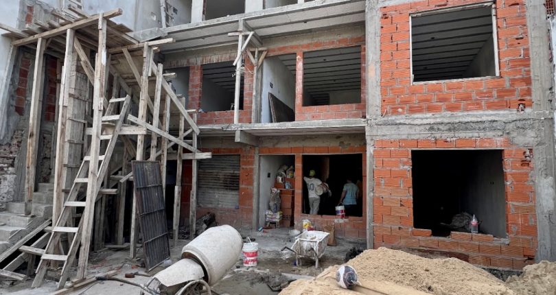 EN CONSTRUCCION – DEPARTAMENTO DE 2 ½ AMBIENTES EN VENTA EN VILLA LUZURIAGA CON PATIO