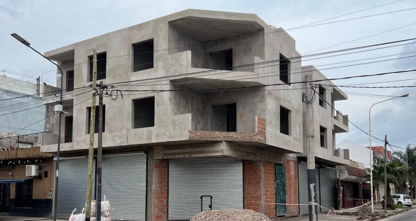 EN CONSTRUCCION – DEPARTAMENTO DE 2 AMBIENTES EN VENTA EN RAMOS MEJIA CON BALCON