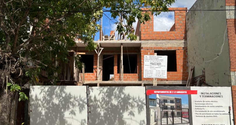 EN CONSTRUCCION – DEPARTAMENTO DE 2 ½ AMBIENTES EN VENTA EN LOMAS DEL MIRADOR CON BALCON