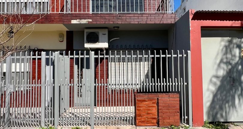 PH DE 4 AMBIENTES EN VENTA EN VILLA LUZURIAGA CON PATIO – APTO CREDITO